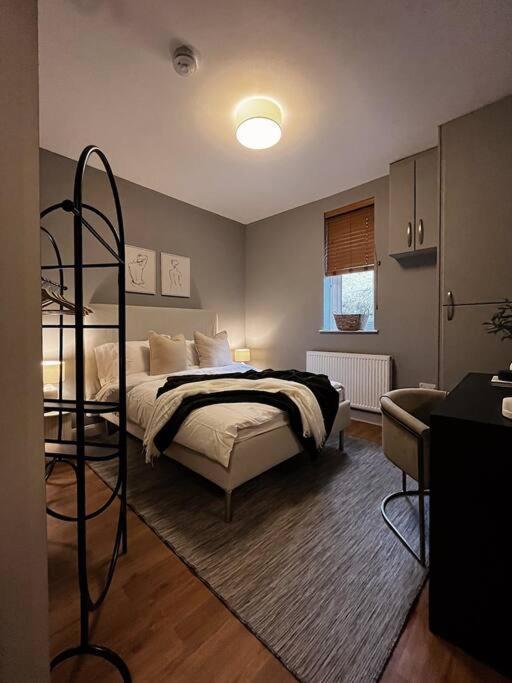 Modern Ground Floor Apartment Todmorden Buitenkant foto